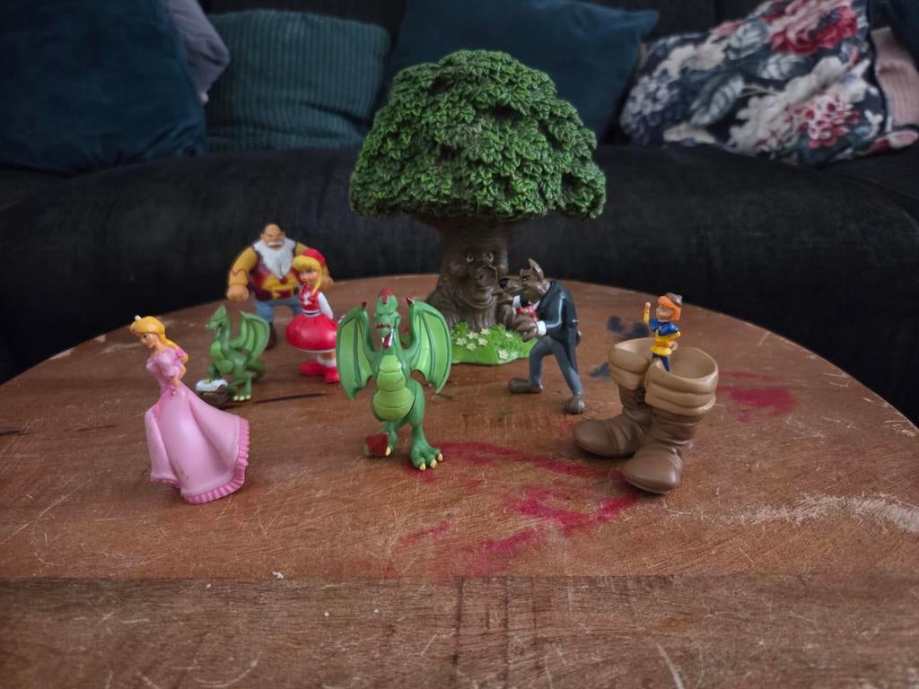 Efteling speelset met figuren en boom, Verzamelen, Efteling, Ophalen of Verzenden, Zo goed als nieuw, Beeldje of Poppetje