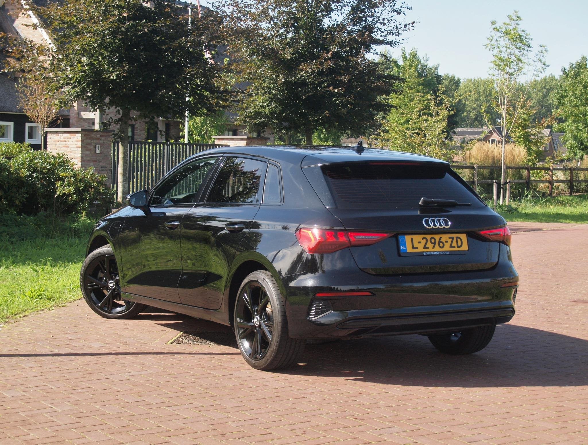 Audi A3 Sportback 40 TFSI e Business edition | Apple Carplay, Dealer onderhouden, Stof, Gebruikt, 4 cilinders
