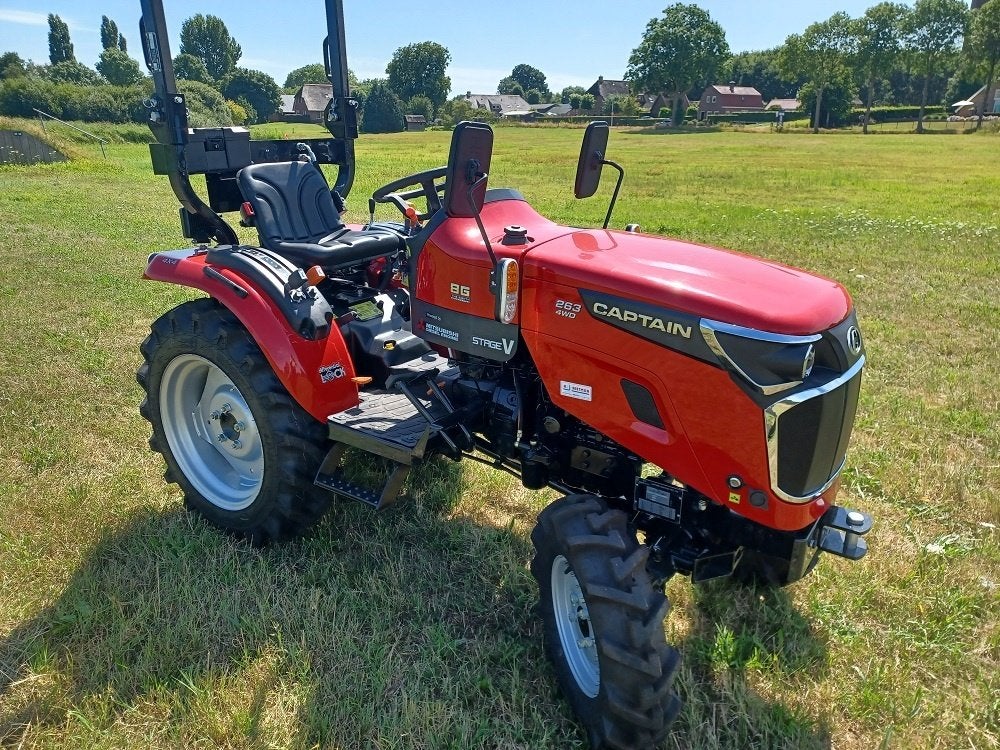 Captain compacte trekker 263 4wd RED nieuw/demo, Tuin en Terras, Zitmaaiers, Ophalen, Transportweg 13a 9363 TL Marum, Captain