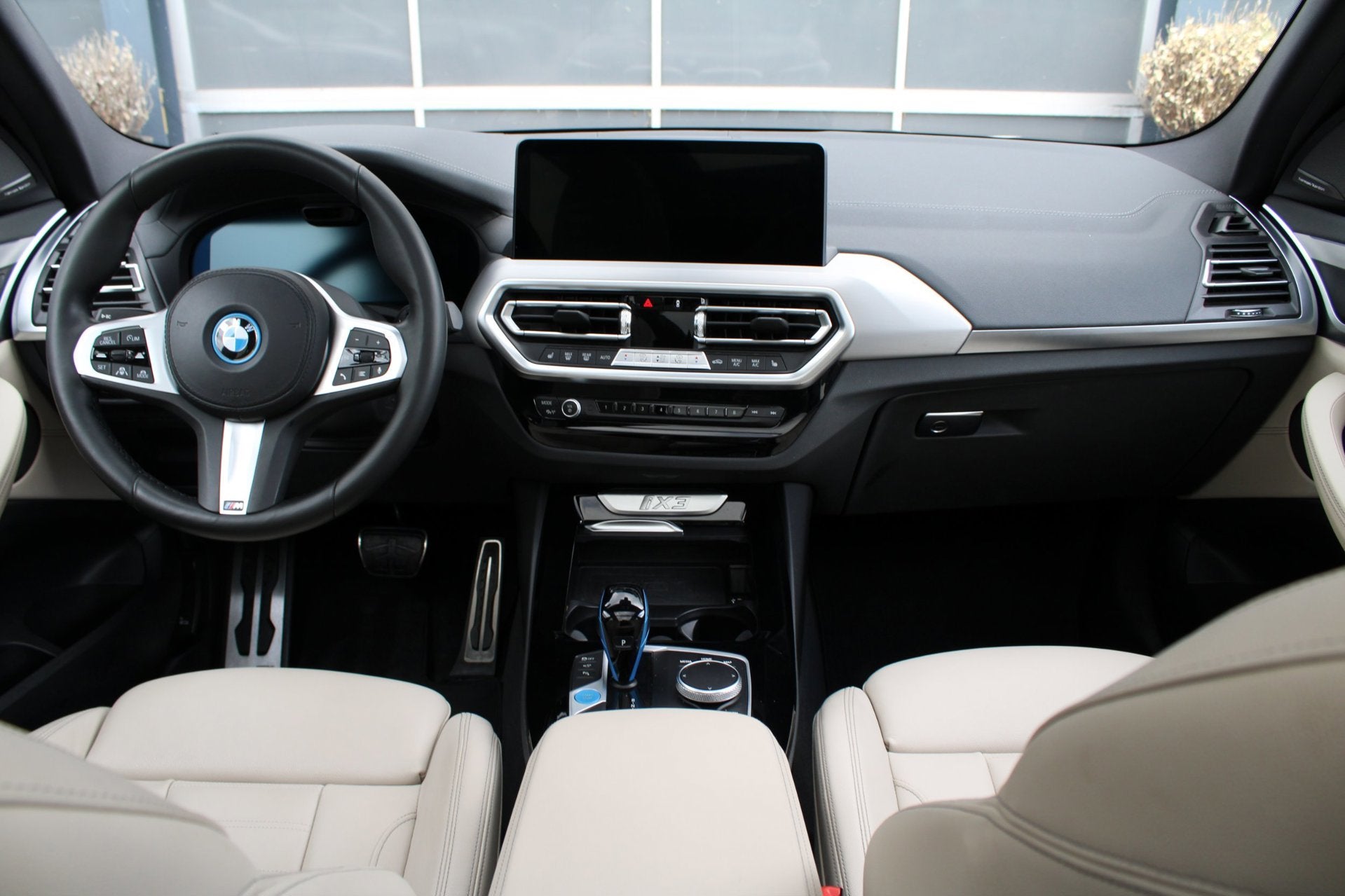 BMW IX3 High Executive 80 kWh, Auto's, Automaat, Automatische klimaatregeling, Achterwielaandrijving, Gebruikt