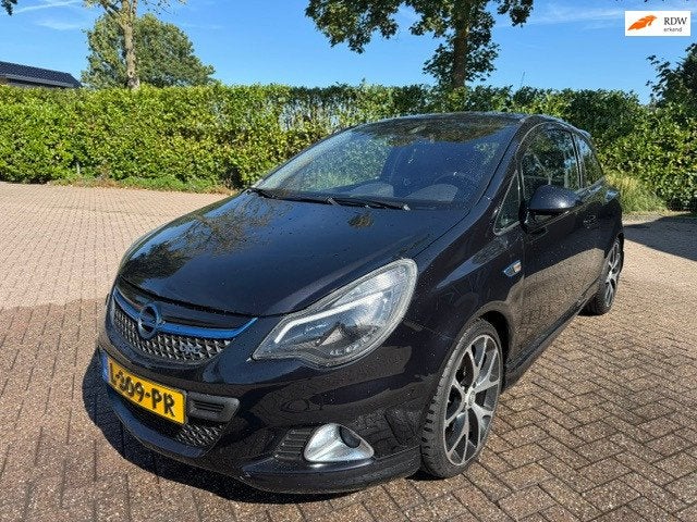 Opel Corsa 1.6-16V Turbo OPC, Auto's, Voorwielaandrijving, Euro 5, Gebruikt, Zwart