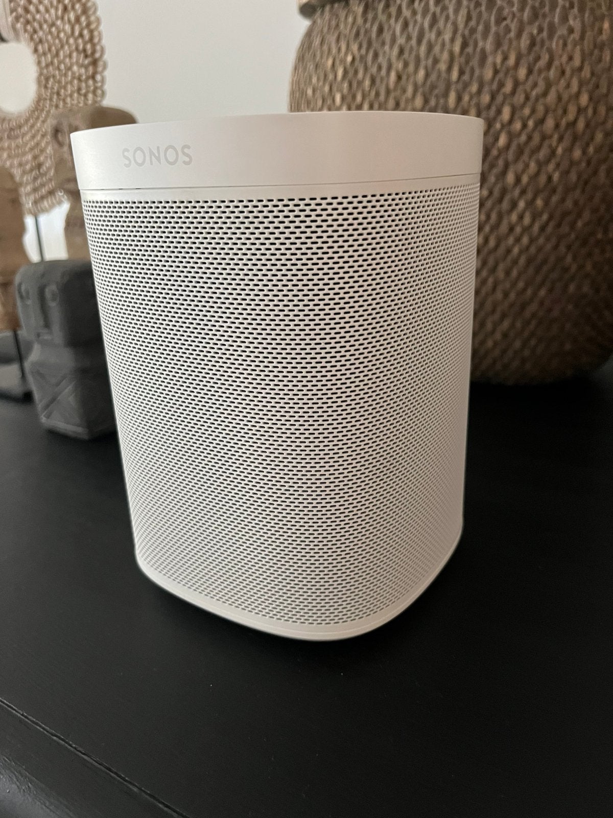 Sonos One met spraakbesturing.