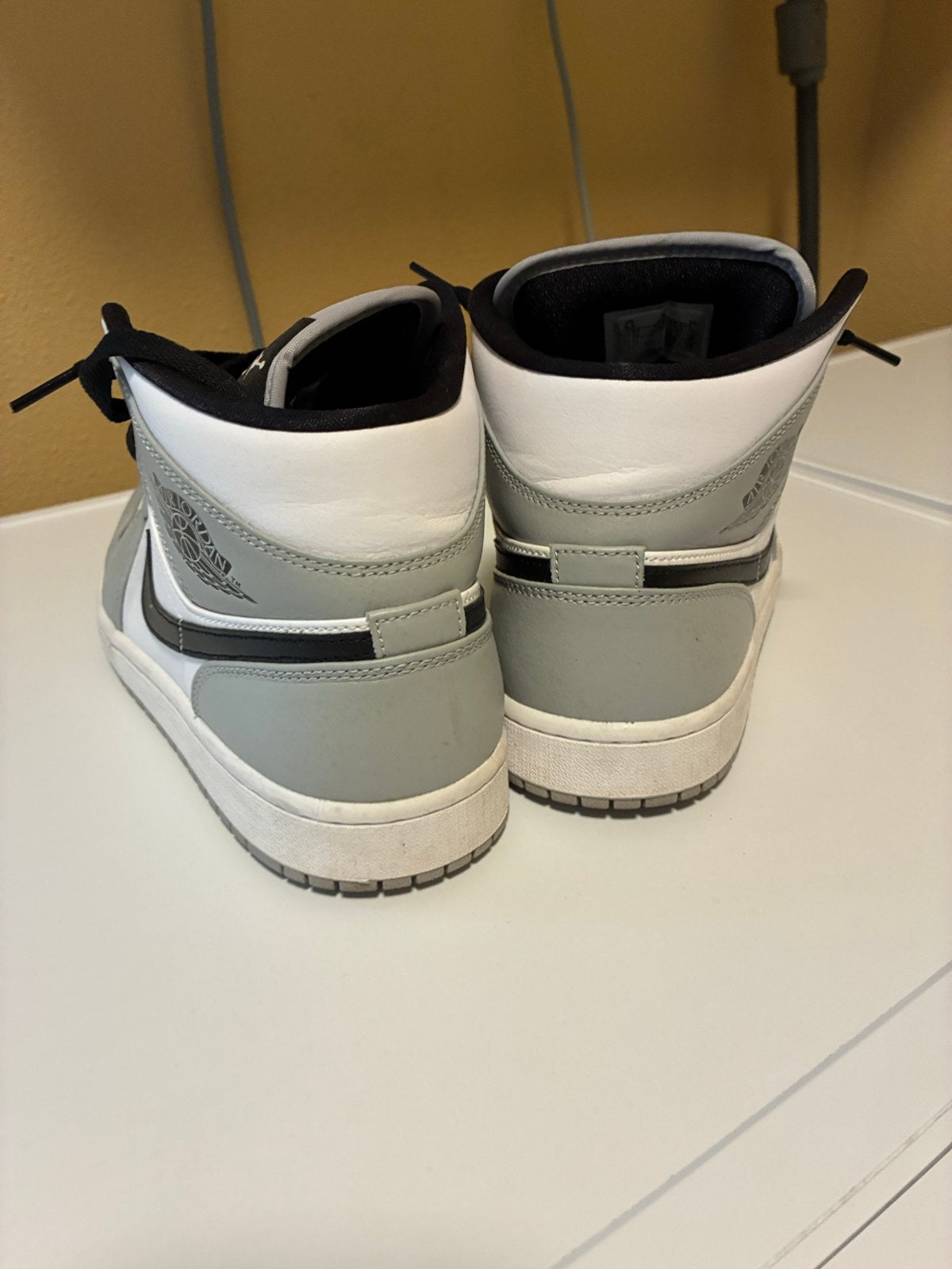 Nike Air Jordan 1 Mid Light Smoke Grey, Ophalen, Gedragen, Overige kleuren, Sneakers of Gympen