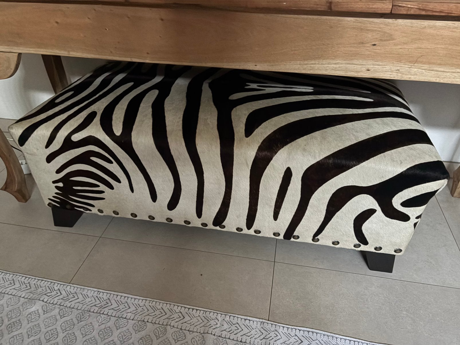 ZEBRA poef/footstool, Ophalen, Overige materialen, Gebruikt, 100 tot 125 cm