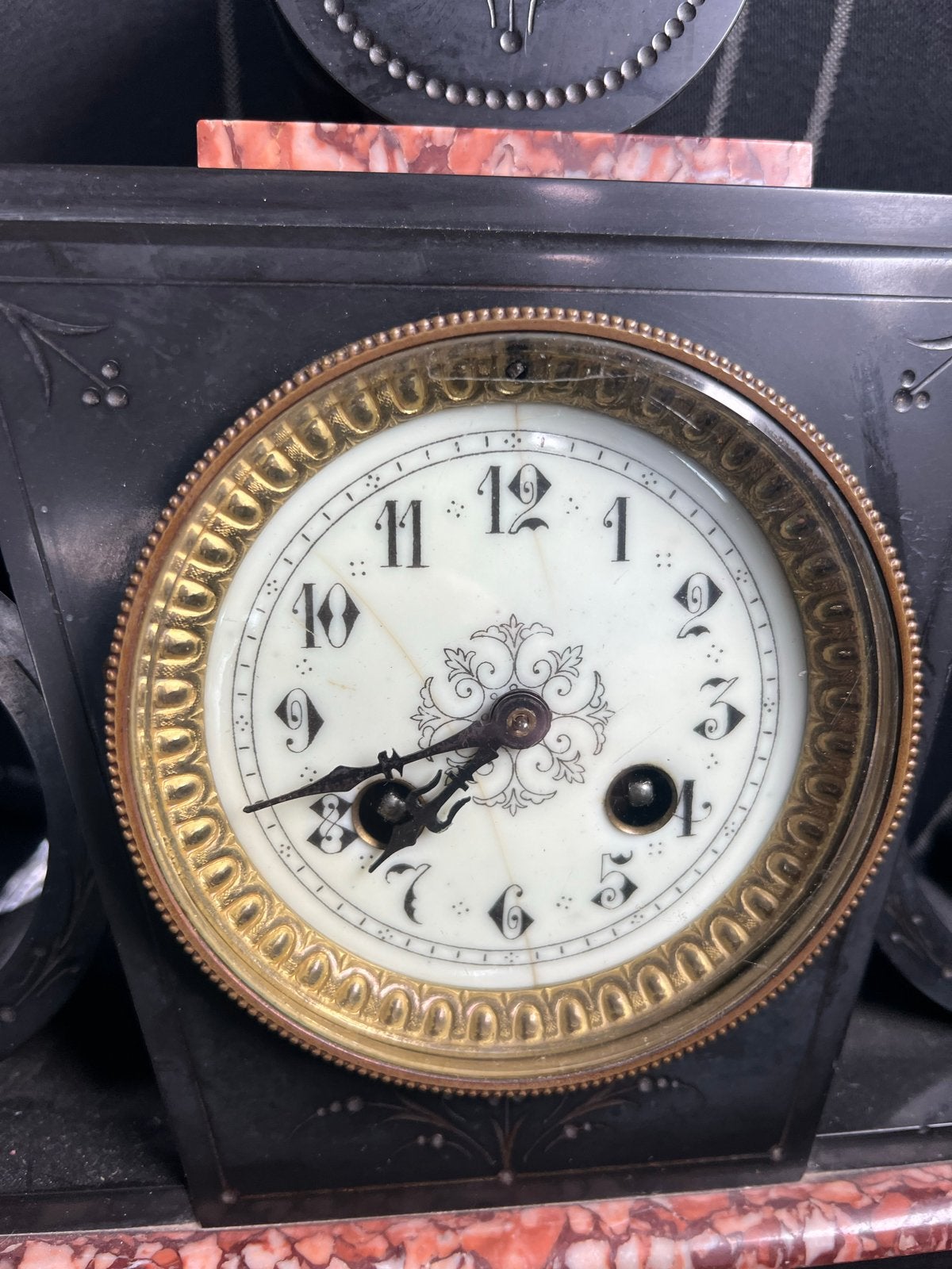 Antieke Franse Schouwpendule met Marmeren Accenten, Ophalen of Verzenden