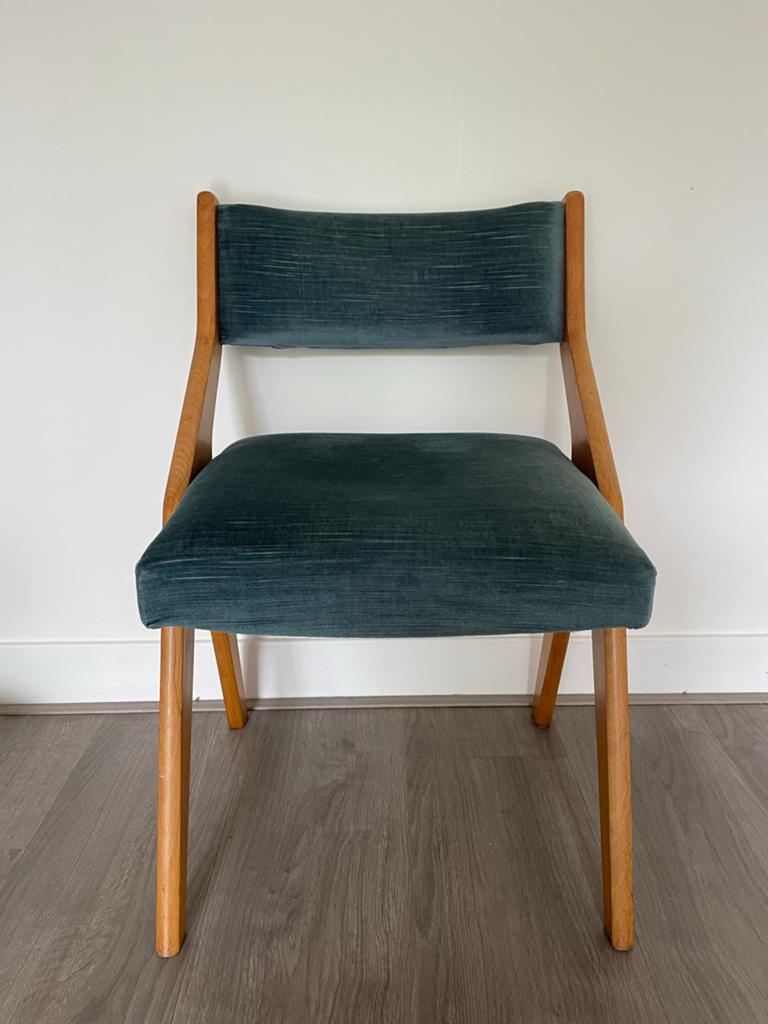 Vintage stoel met groen fluwelen bekleding, Antiek en Kunst, Ophalen of Verzenden