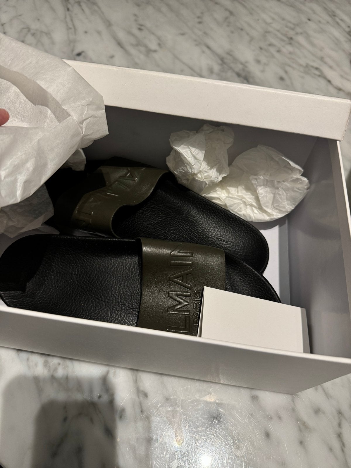 Balmain Khaki Slippers Maat 40, Kleding | Dames, Ophalen, Nieuw, Groen, Slippers