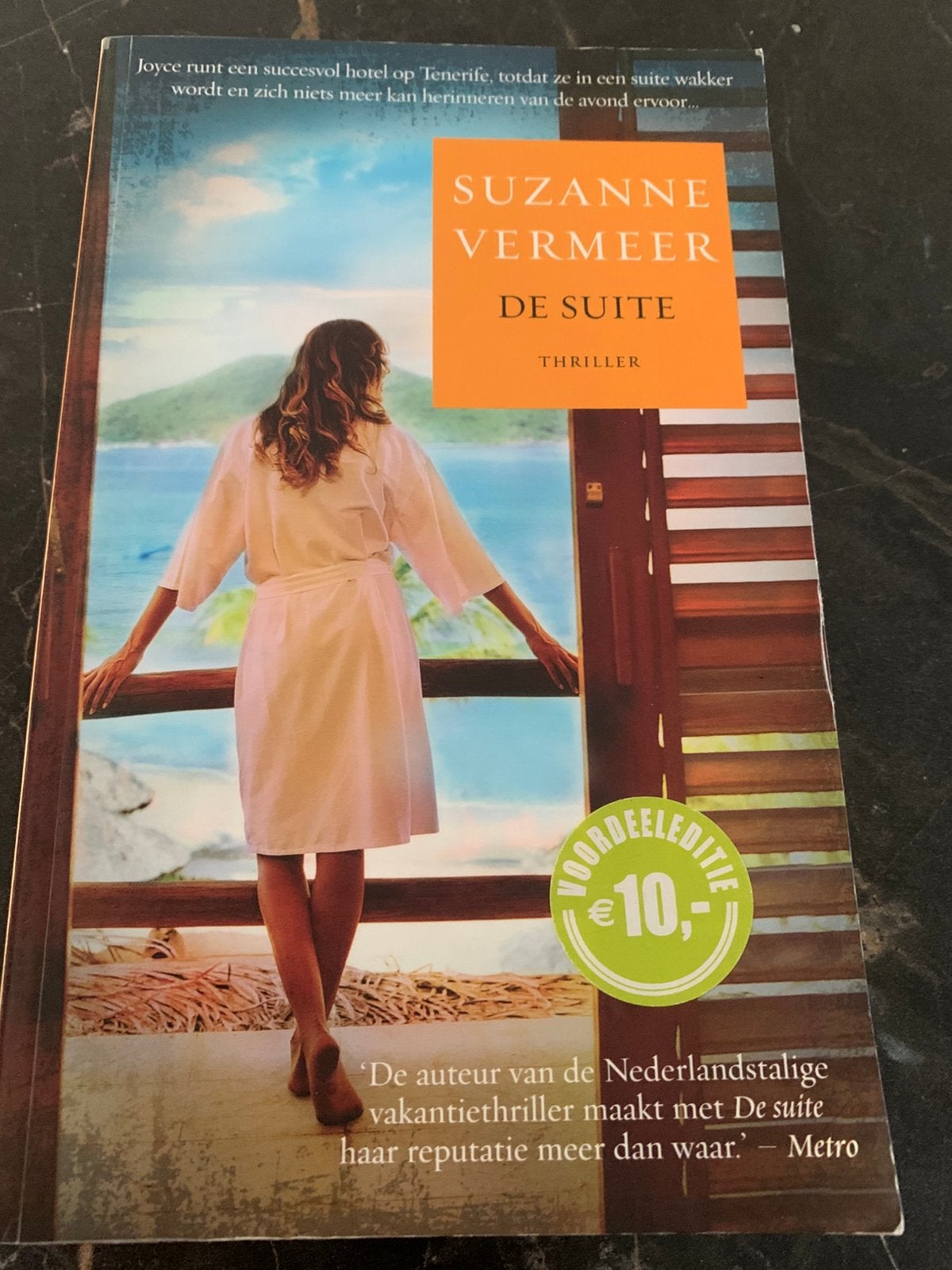 Suzanne Vermeer “de suite”, Ophalen of Verzenden, Gelezen