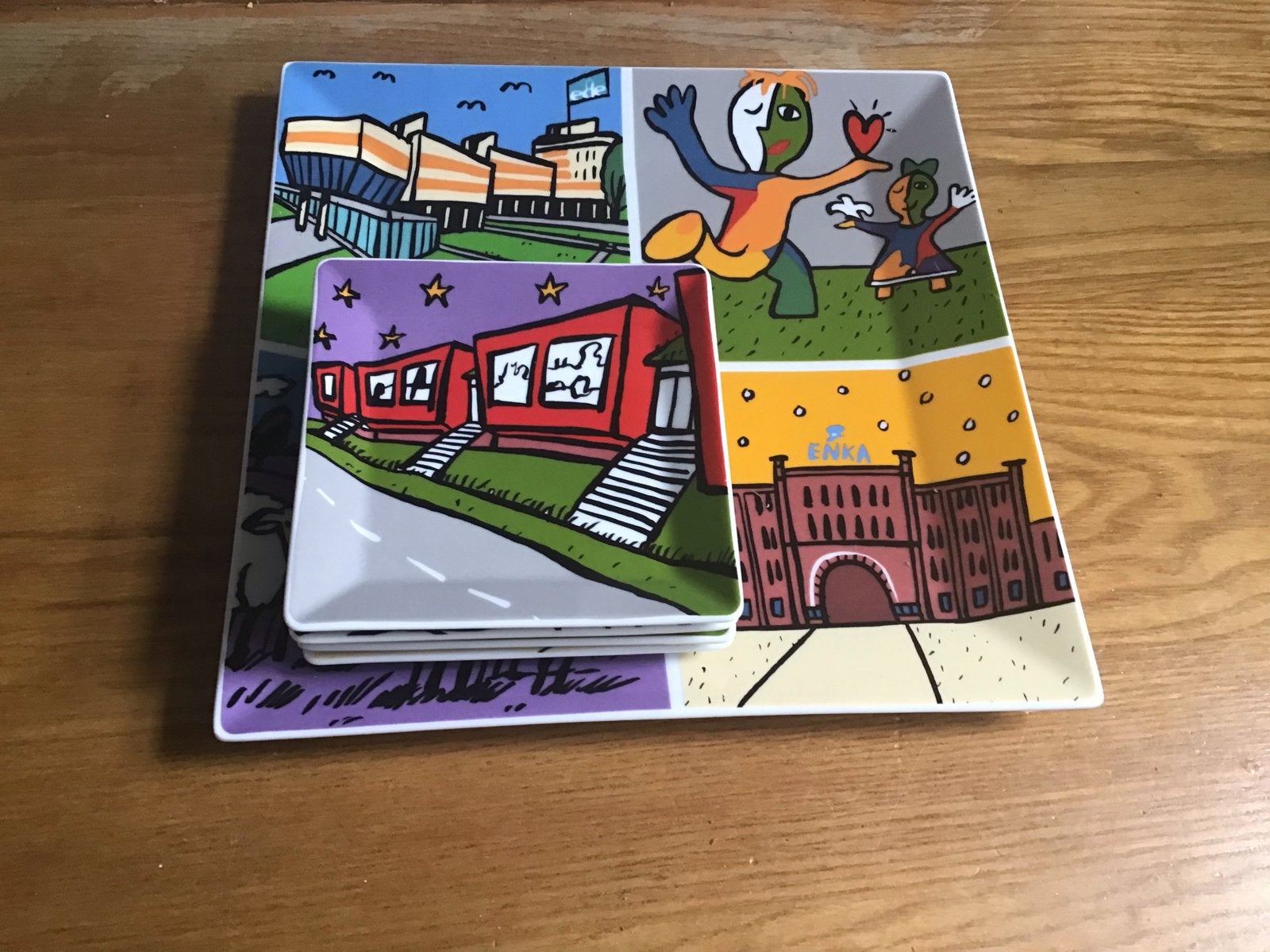 Unieke Gebak Set Ede 2011 - Roel Meertens Illustraties, Overige merken, Keramiek, Ophalen of Verzenden, Zo goed als nieuw