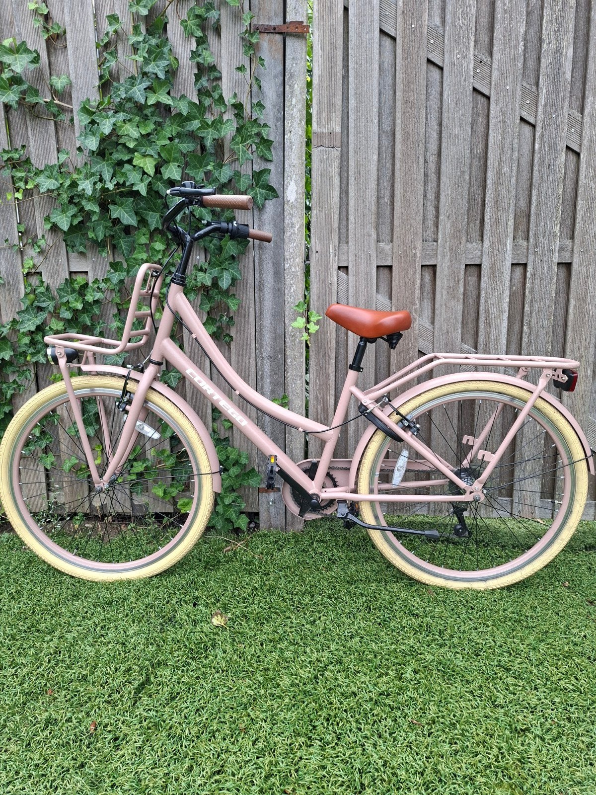 Cortego 26 inch Damesfiets - Zo goed als nieuw, Fietsen en Brommers, Fietsen | Dames | Damesfietsen, Velgrem, Versnellingen, Zo goed als nieuw