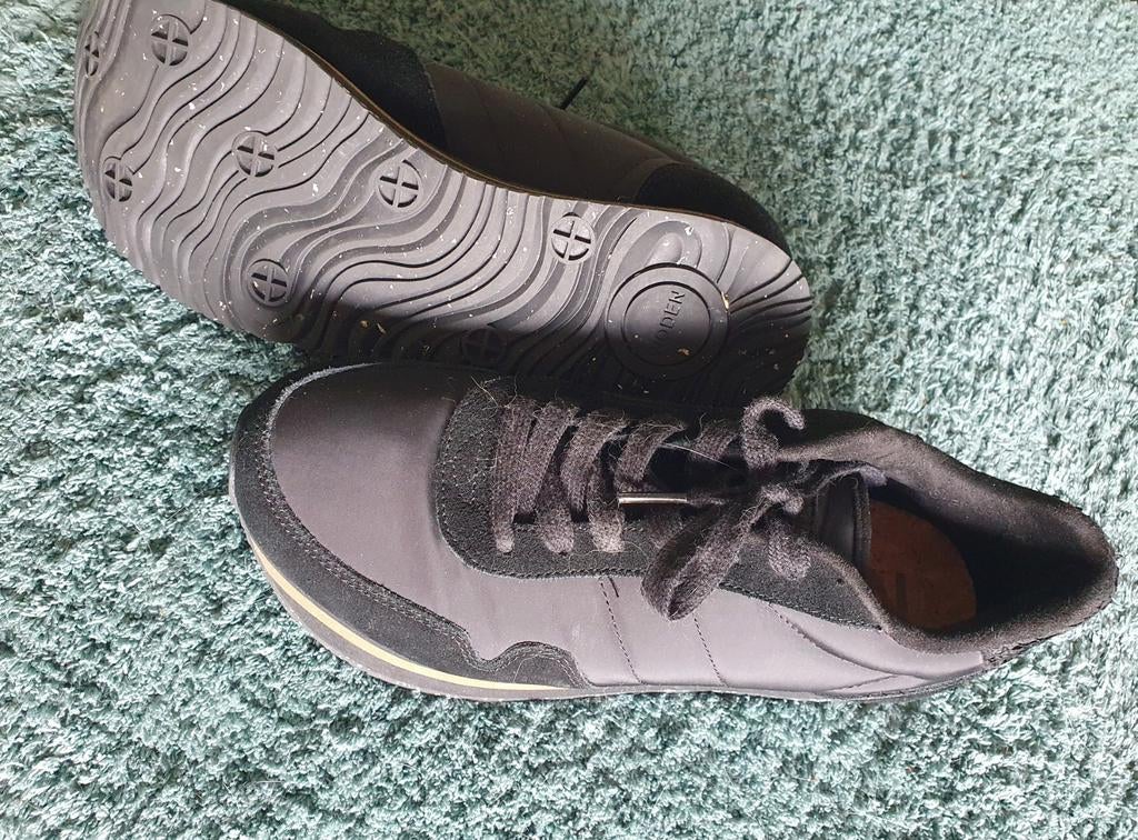 Nieuw: Woden sneakers zwart maat 40, Kleding | Dames, Schoenen, Zwart, Ophalen of Verzenden, Woden, Sneakers of Gympen