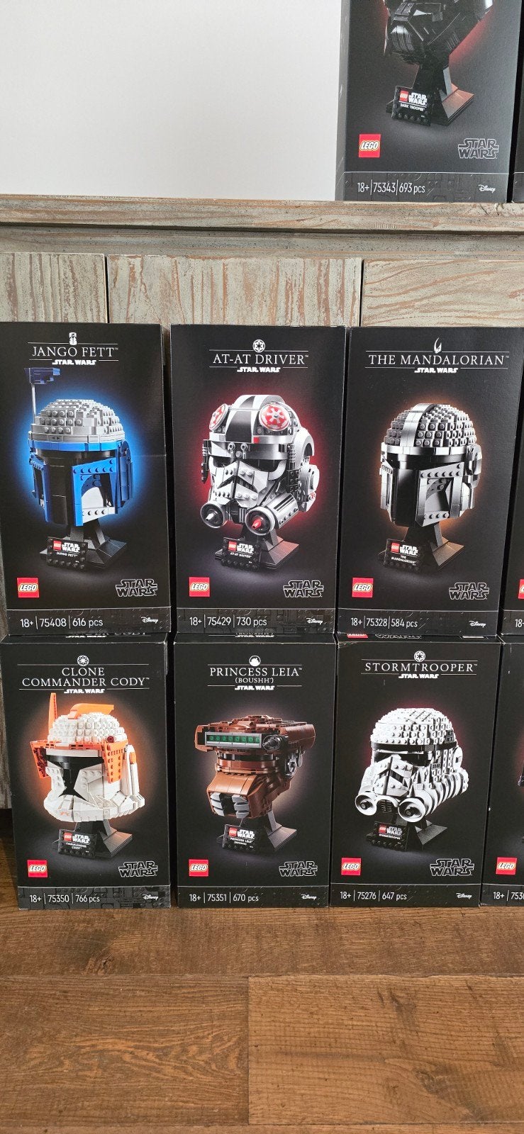 Foto 3 van Bijna complete Star Wars Lego Helmet Collectie (14 stuks).