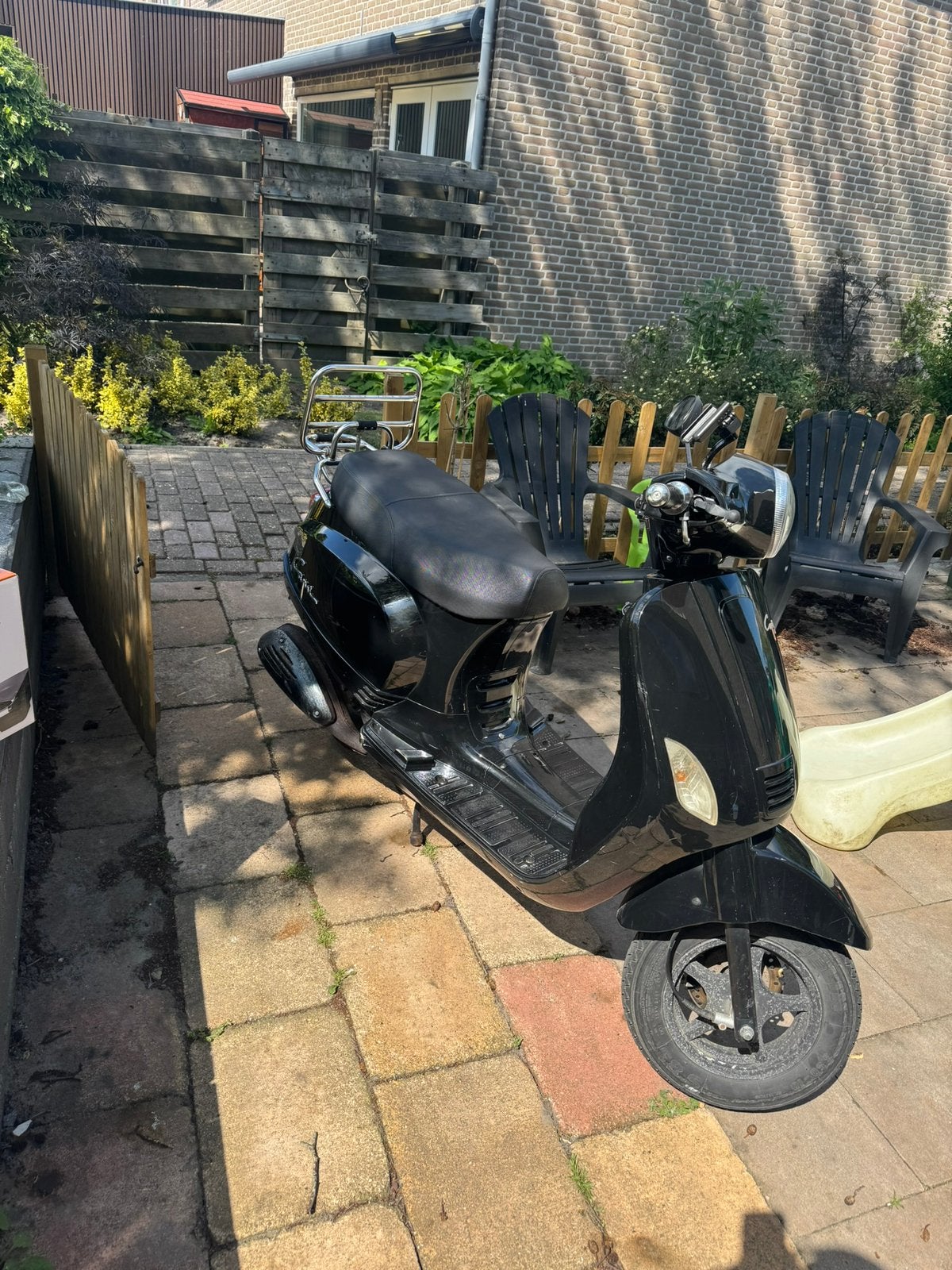 Capri snorscooter, Fietsen en Brommers, Snorfietsen en Snorscooters, Zo goed als nieuw, Benzine, Ophalen, Overige merken