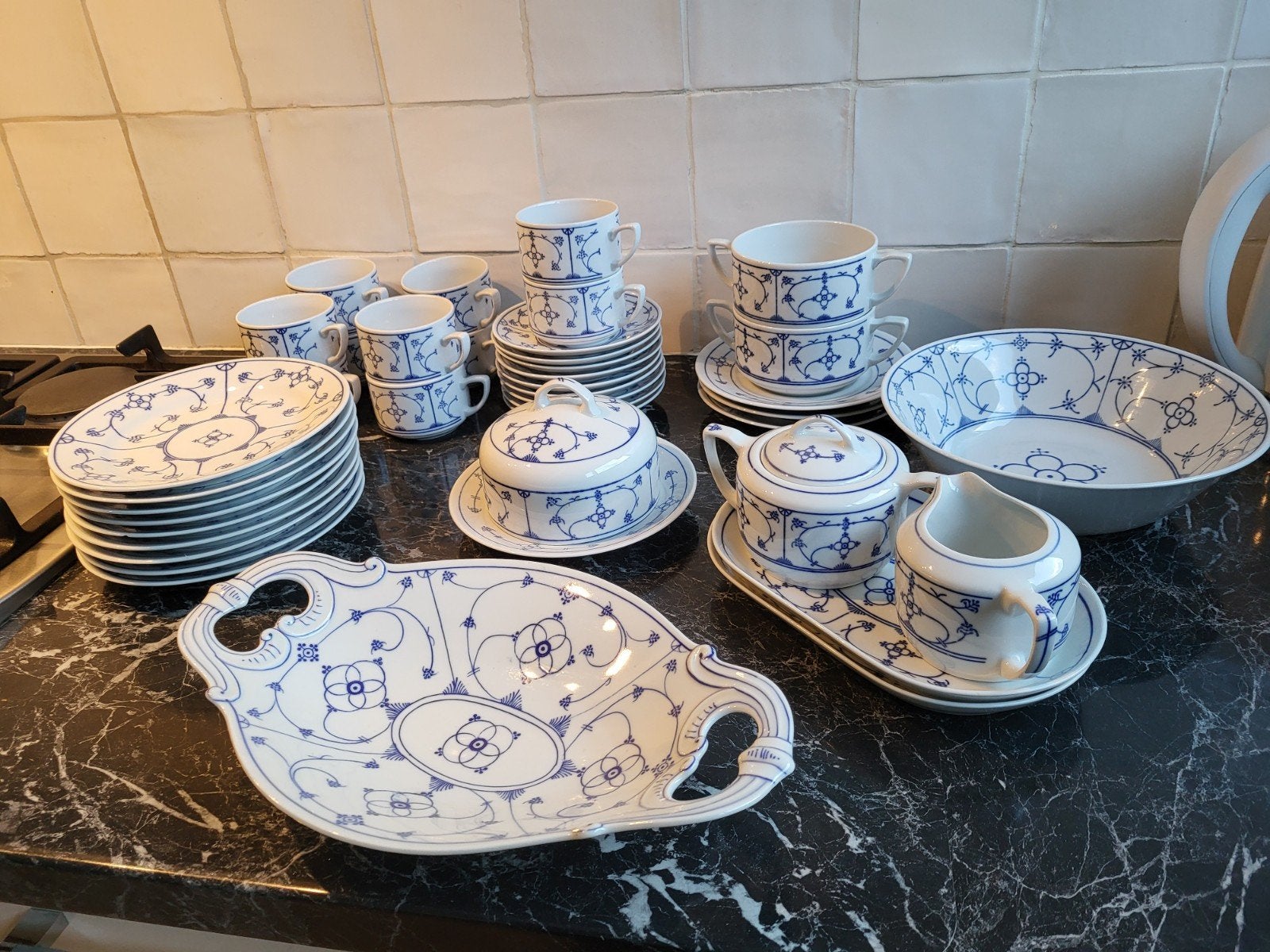 Saksisch Blauw servies. Ophalen in Tegelen, Ophalen