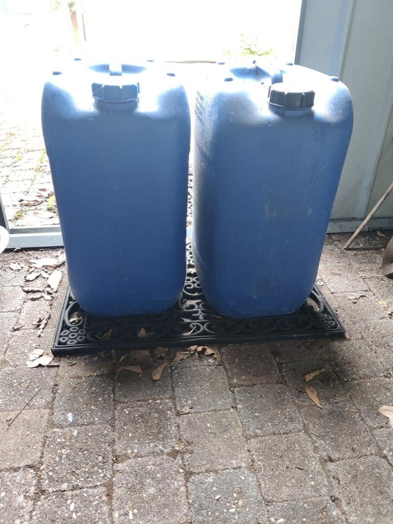 2x brandstof jerrycans van 25 liter per jerrycan, Watersport en Boten, Ophalen, Zo goed als nieuw, Motor en Techniek, Motorboot