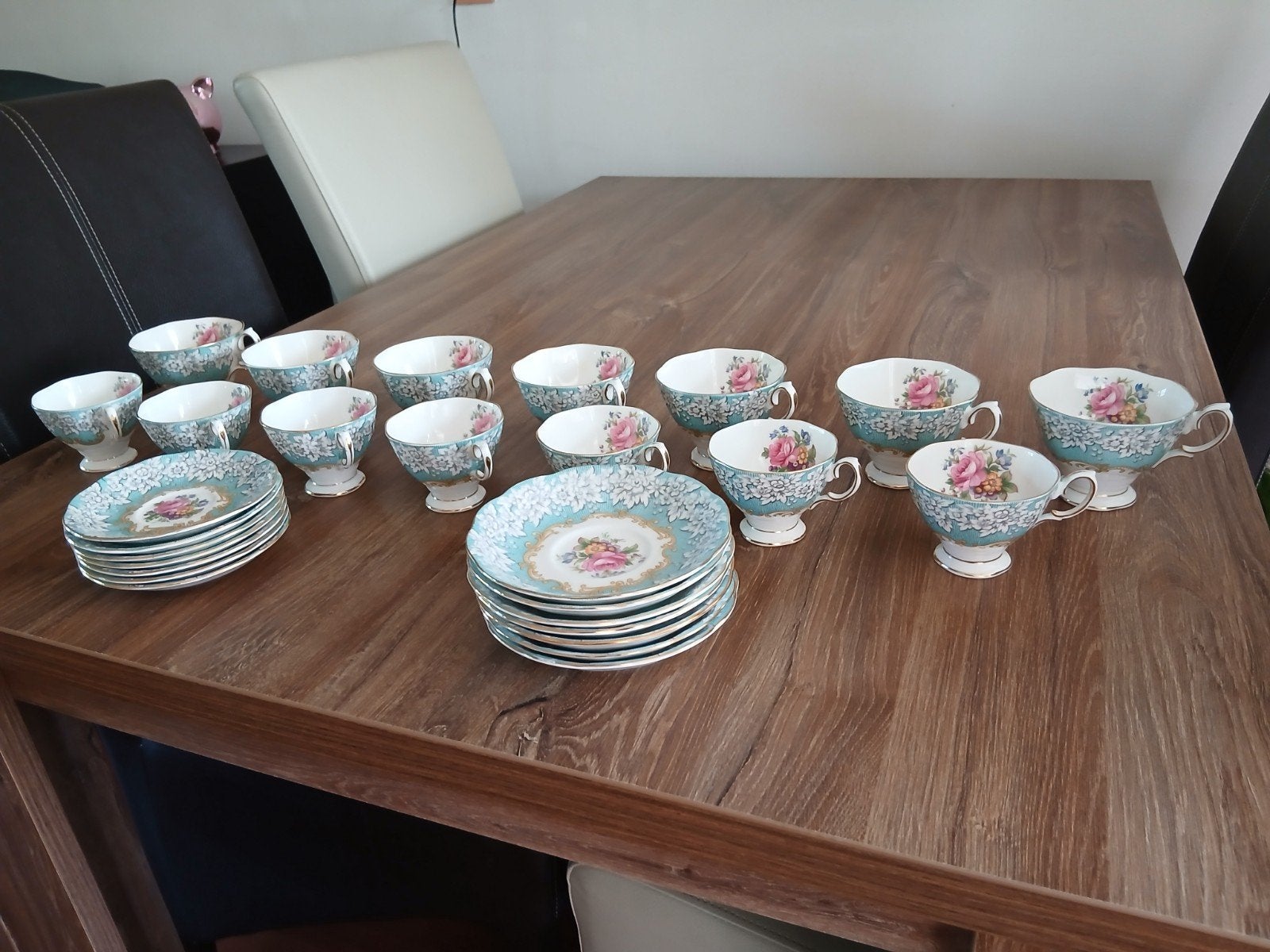 Prachtig Royal Albert, Bone China servies, Ophalen, Zo goed als nieuw, Overige stijlen, Kop(pen) en/of Schotel(s)
