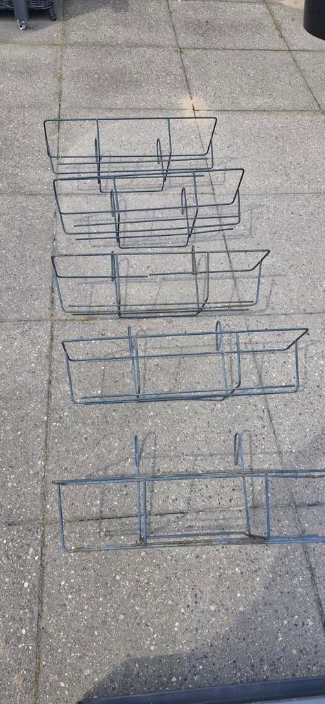 5 stalen houders voor plantenbakken, Tuin en Terras, Bloembakken en Plantenbakken, Gebruikt, Metaal, Balkon, Tuin, Minder dan 30 cm