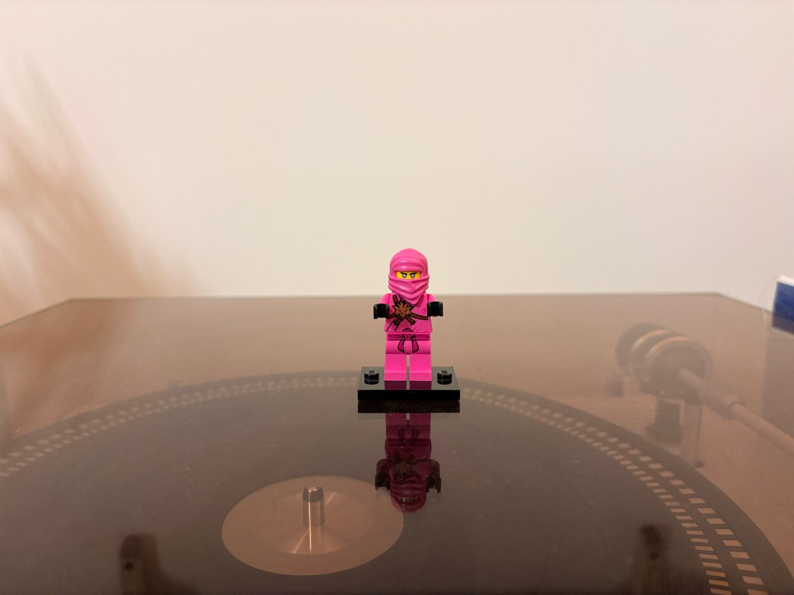 Pink Zane minifiguur uit de Gamers Market set, Gebruikt, Lego, Ophalen of Verzenden, Minifiguur