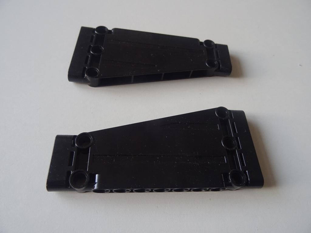 2 technic Lego paneel plaat 5x11x1 schuin zwart, Lego, Ophalen of Verzenden, Zo goed als nieuw, Technic