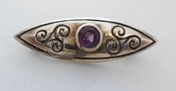 Oude zilveren broche Keltisch design met amethist, Ophalen, 4 tot 7 cm, Zo goed als nieuw, Zilver
