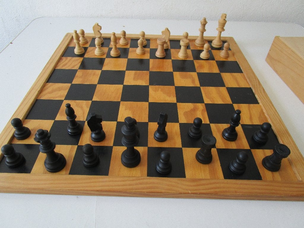 Houten schaakspel, Ophalen of Verzenden, 500 t/m 1500 stukjes, Gebruikt, Schaken