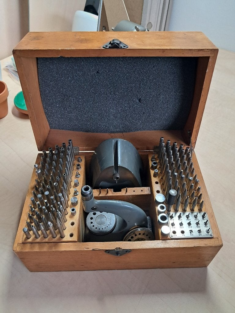 Vintage Boley Triebnietmaschine / Tapaneset in Houten Kist, Antiek en Kunst, Antiek | Gereedschap en Instrumenten, Ophalen of Verzenden