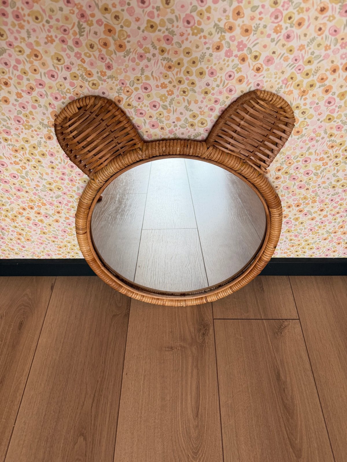 Leuke rotan spiegel met oortjes voor de kinderkamer, Minder dan 50 cm, Gebruikt, Ophalen of Verzenden, Minder dan 100 cm