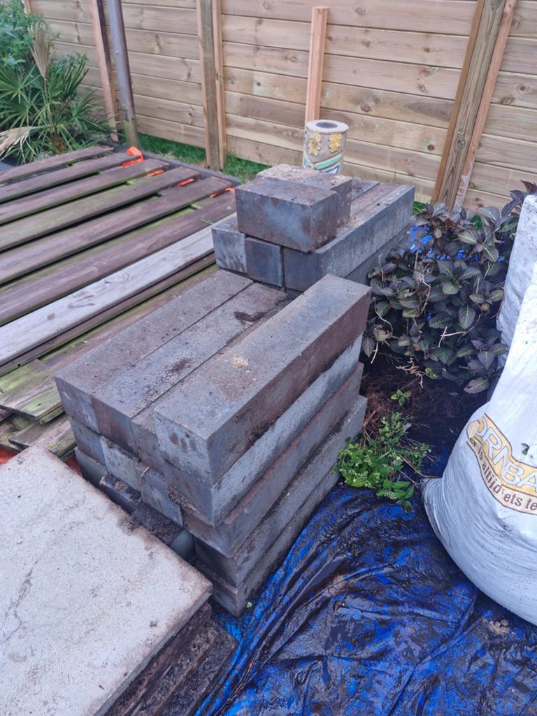 Te koop  excluton stapelblokken 32 st, Tuin en Terras, Ophalen of Verzenden, Overige materialen