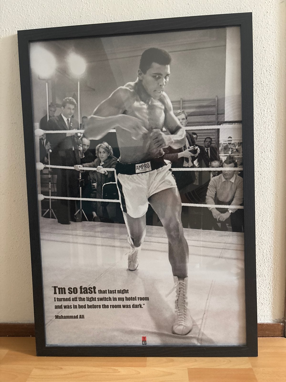 Muhammad Ali Poster in lijst, Ophalen, Zo goed als nieuw, Foto of Poster, 75 – 100