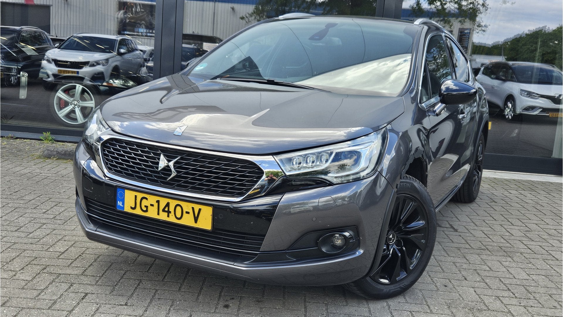 DS DS 4 Crossback 1.2 PureTech Chic + LED + SOUNDSYSTEM + AL, Auto's, Dealer onderhouden, Gebruikt, 1199 cc, Alcantara