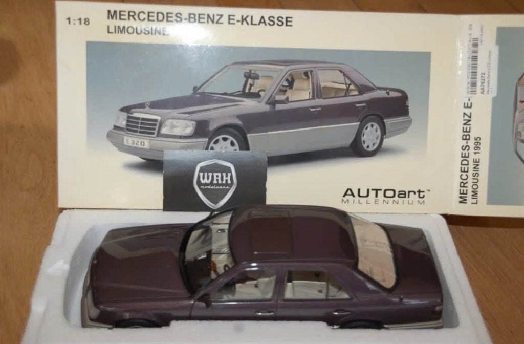 1:18 MERCEDES W124 E KLASSE E320 BORNIT Autoart 76272 WRH, Hobby en Vrije tijd, Modelauto's | 1:18, Verzenden, Zo goed als nieuw