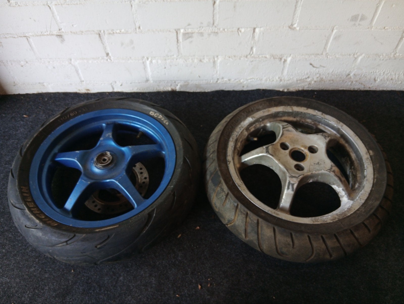 Yamaha Aerox velgen voor en achter velg met schijf en band, Ophalen of Verzenden, Gebruikt, Overige typen, Yamaha