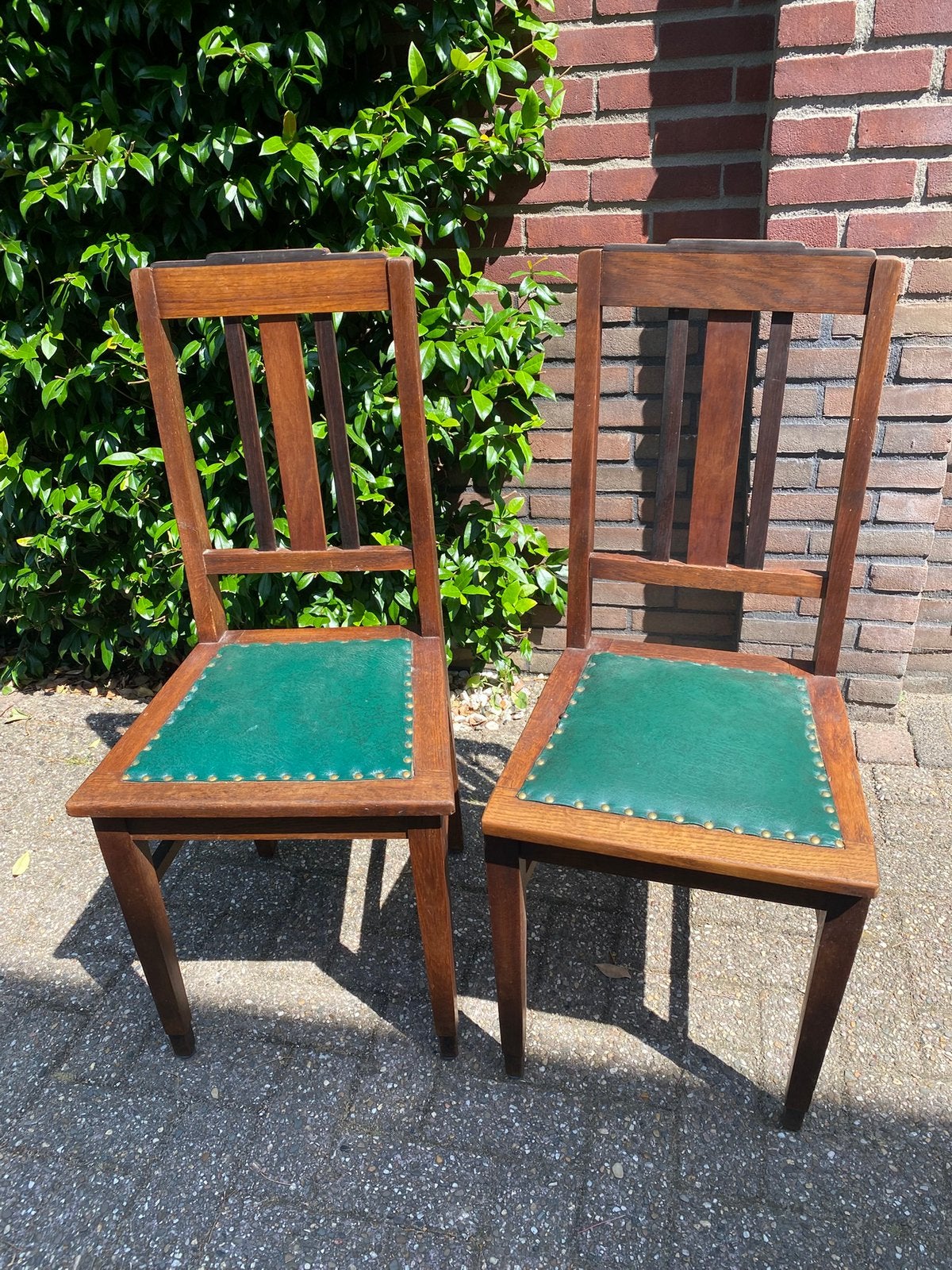Amsterdamse school of haagse school : 2 stoelen, Antiek en Kunst, Antiek | Meubels | Stoelen en Banken, Ophalen