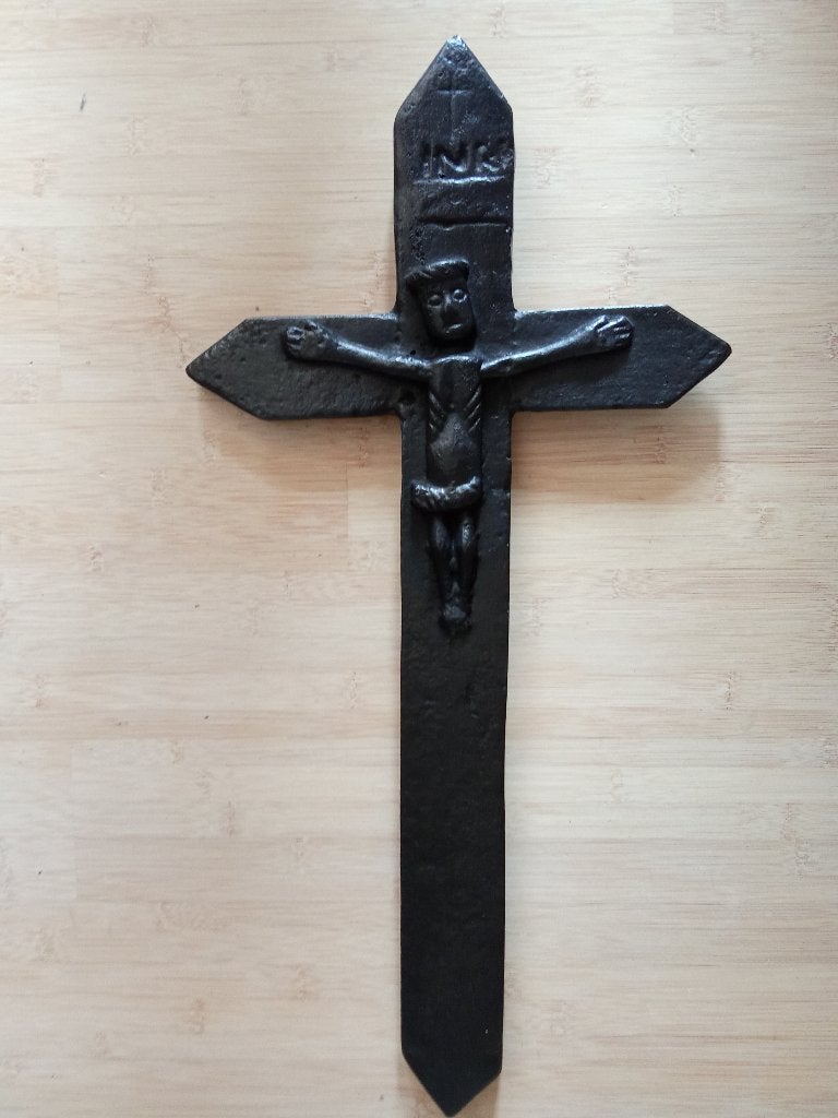 Antiek kruisbeeld Afrikaanse of Congolese religieuze kunst., Ophalen of Verzenden