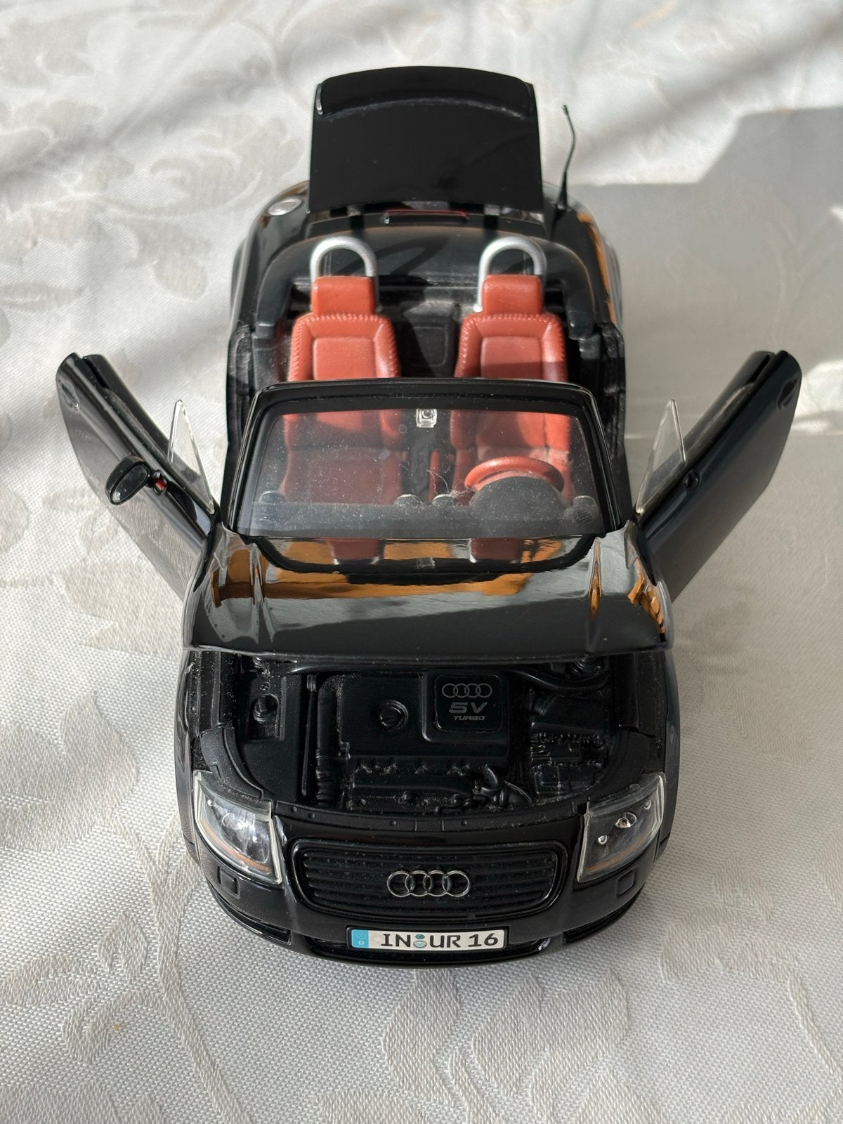 Maisto Audi TT Roadster Schaalmodel 1:18 Zwart, Ophalen of Verzenden, Zo goed als nieuw, Auto, Maisto
