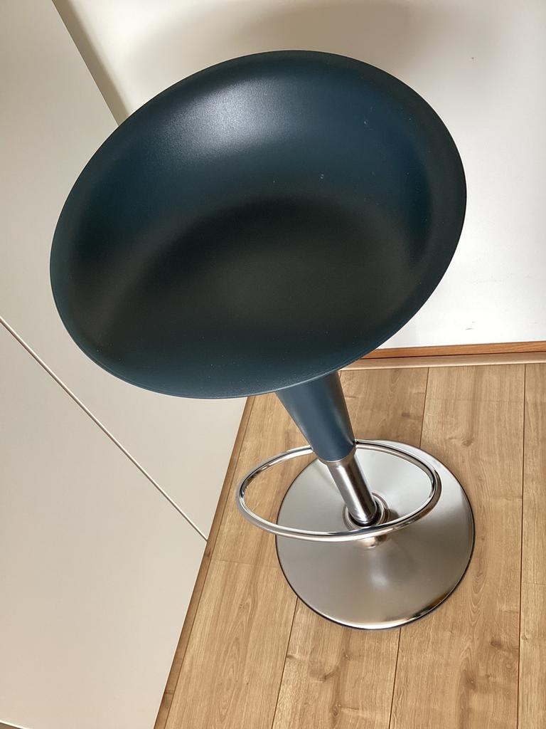 Originele MAGIS Bombo Barkruk, Huis en Inrichting, Barkrukken, 1 kruk, Ophalen, Zo goed als nieuw, Draaibaar
