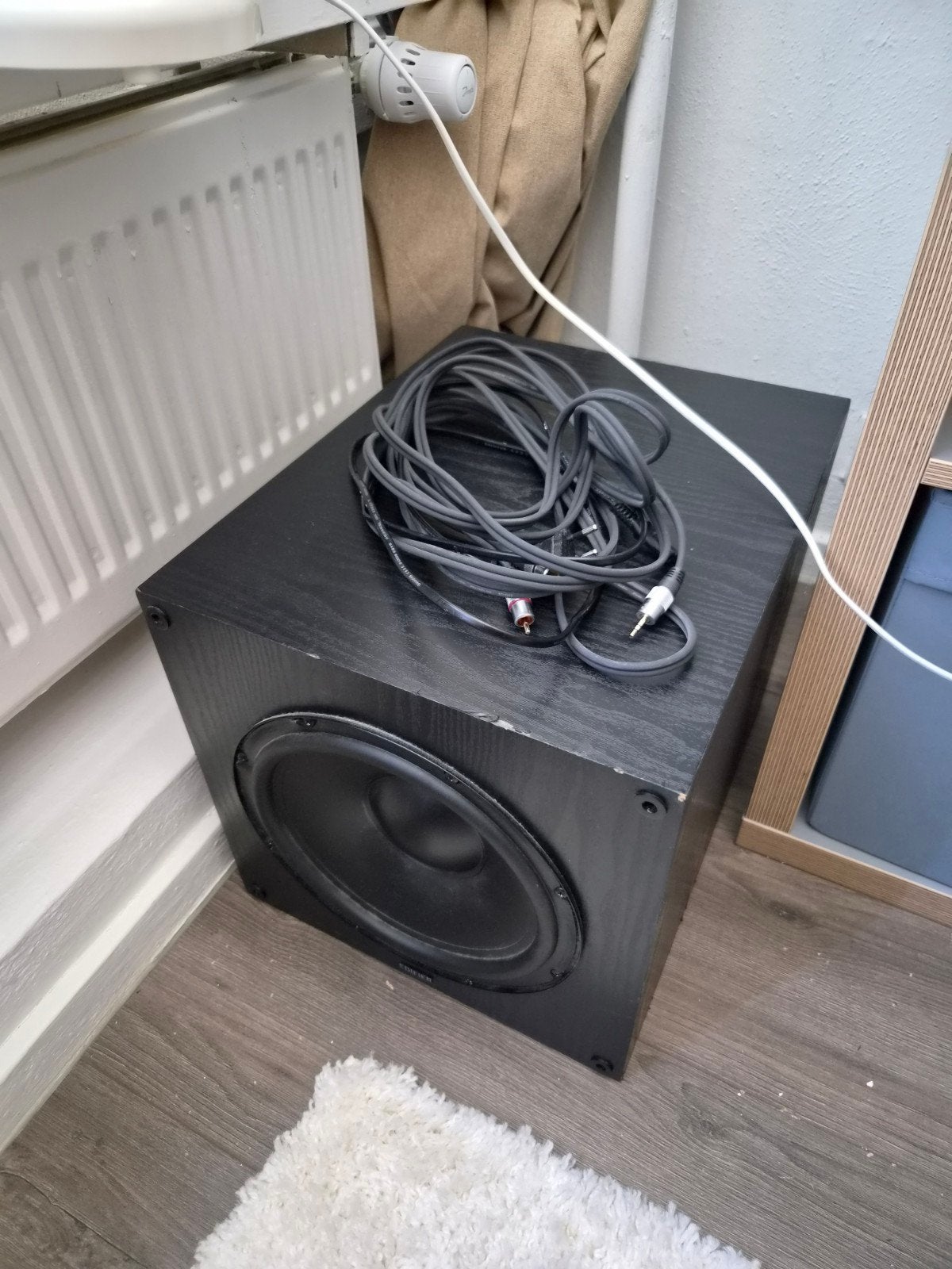 Zelfbouw Subwoofer met Edifier T5 versterker en Fenton WPP25