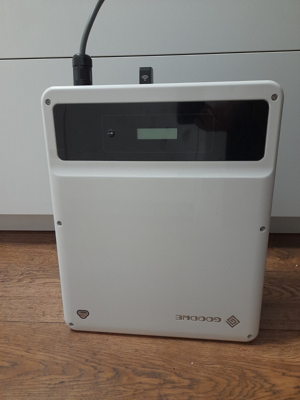 Goodwe GW3600D-NS omvormer, Doe-het-zelf en Verbouw, Elektra en Kabels, Ophalen of Verzenden, Zo goed als nieuw, Overige merken