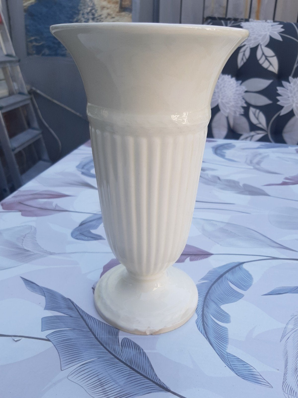 Wedgwood Edme Vaas - Kleine beschadiging aan voet, Antiek en Kunst, Ophalen of Verzenden