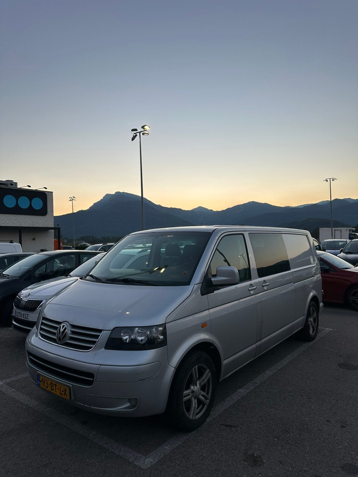 Volkswagen Transporter 2.5 TDI DC 174 PK AIRCO/CRUISE/6PERS, Voorwielaandrijving, Volkswagen, Origineel Nederlands, 6 stoelen