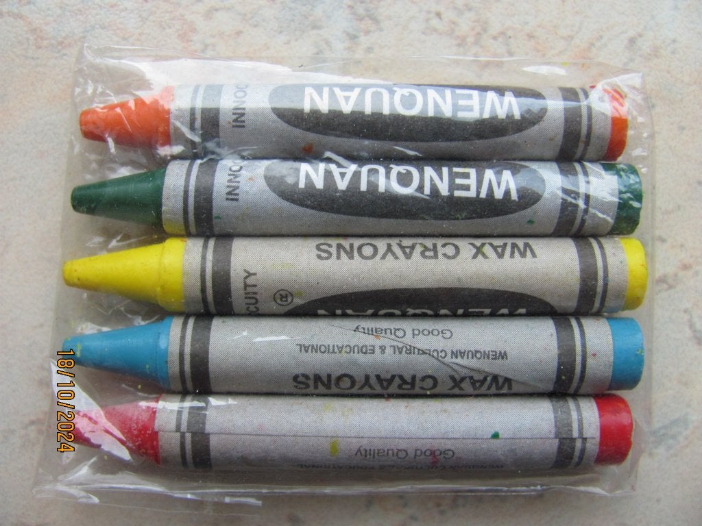 NIEUW folie WASKRIJTJES vetkrijt crayons 5 kleuren VAKANTIE, Ophalen of Verzenden, Nieuw, Knutselen