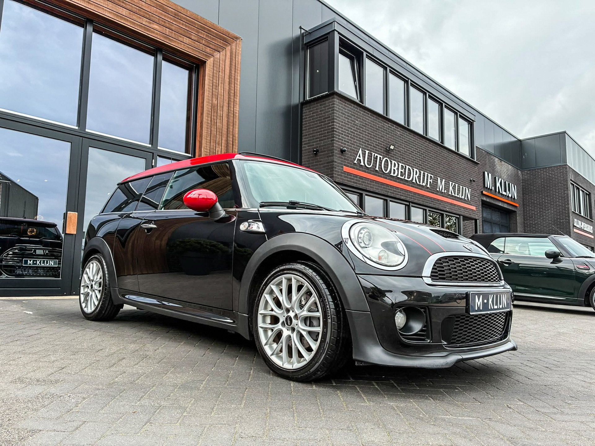 Mini Clubman 1.6 Cooper S John Cooper Works aut/Trekhaak/Lee, Auto's, Mini, Gebruikt, 4 cilinders, 4 stoelen, Zwart