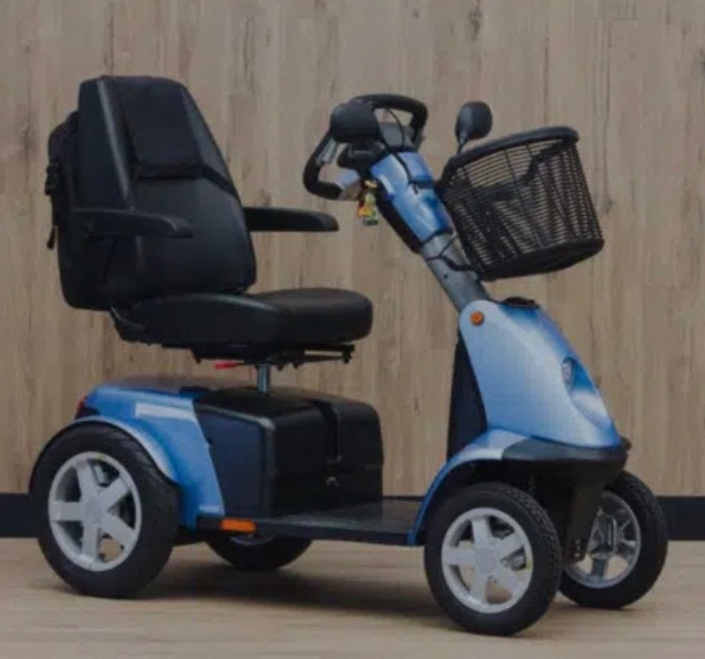 Scootmobiel Sterling trophy 6, 4 wielen, Ophalen, Zo goed als nieuw, 36 t/m 45 km, Sterling