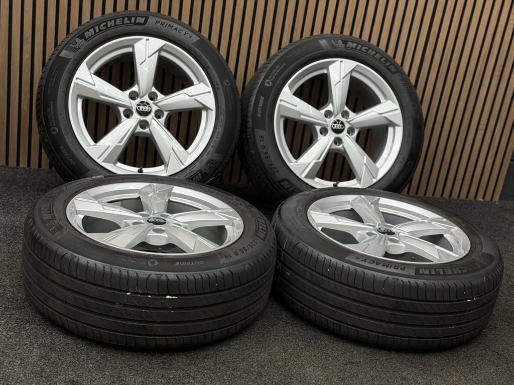 Originele 18 inch Audi A6 C8 5x112 ET39 Michelin 225/55/18, Ophalen, 18 inch, ., Banden en Velgen