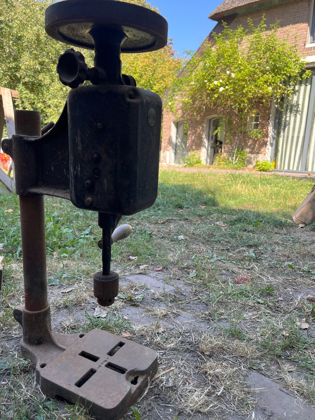 Antieke kolomboor op standaard - Vintage boormachine, Antiek en Kunst, Ophalen