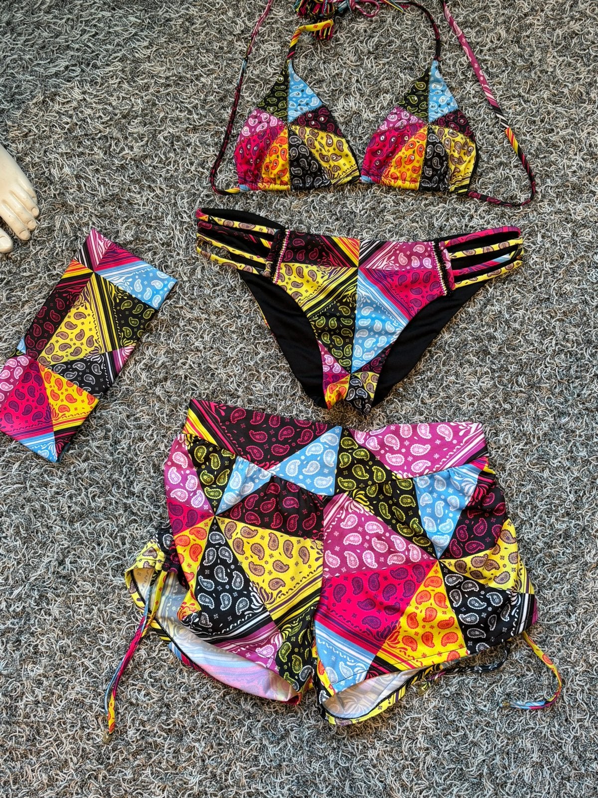 Las yara’s bikini met bijpassend broekje en haarband maat m., Kleding | Dames, Meerkleurig, ., Ophalen of Verzenden, Zo goed als nieuw