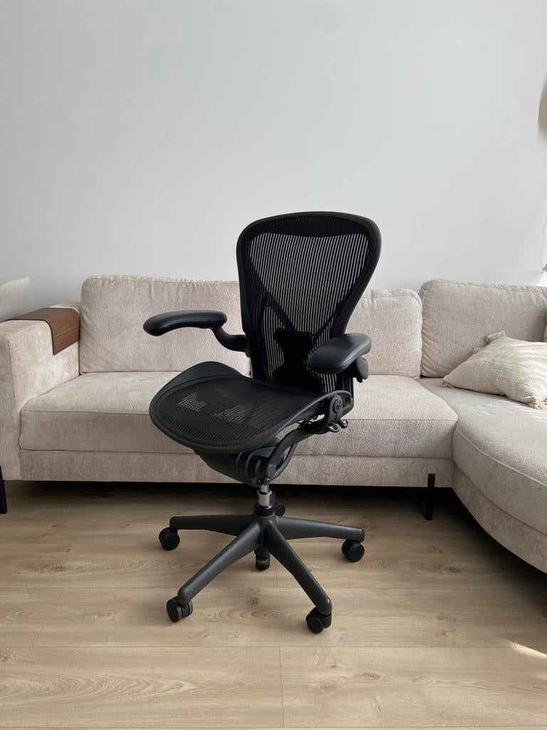 Herman Miller Aeron bureaustoel met Posture Fit, Ophalen of Verzenden, Zo goed als nieuw, Zwart