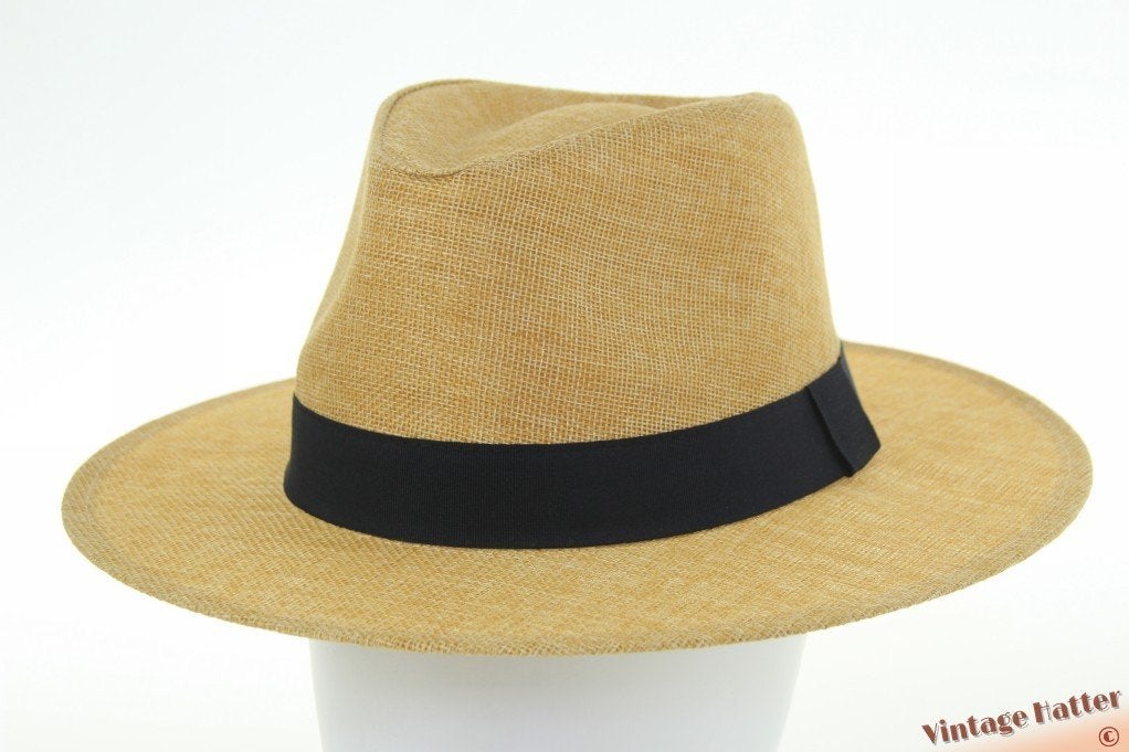 Luchtige zomer gleufhoed Mlle Citron geel beige viscose 57,5, Hoed, Nieuw, Ophalen of Verzenden, 57 cm (M, 7⅛ inch) of minder