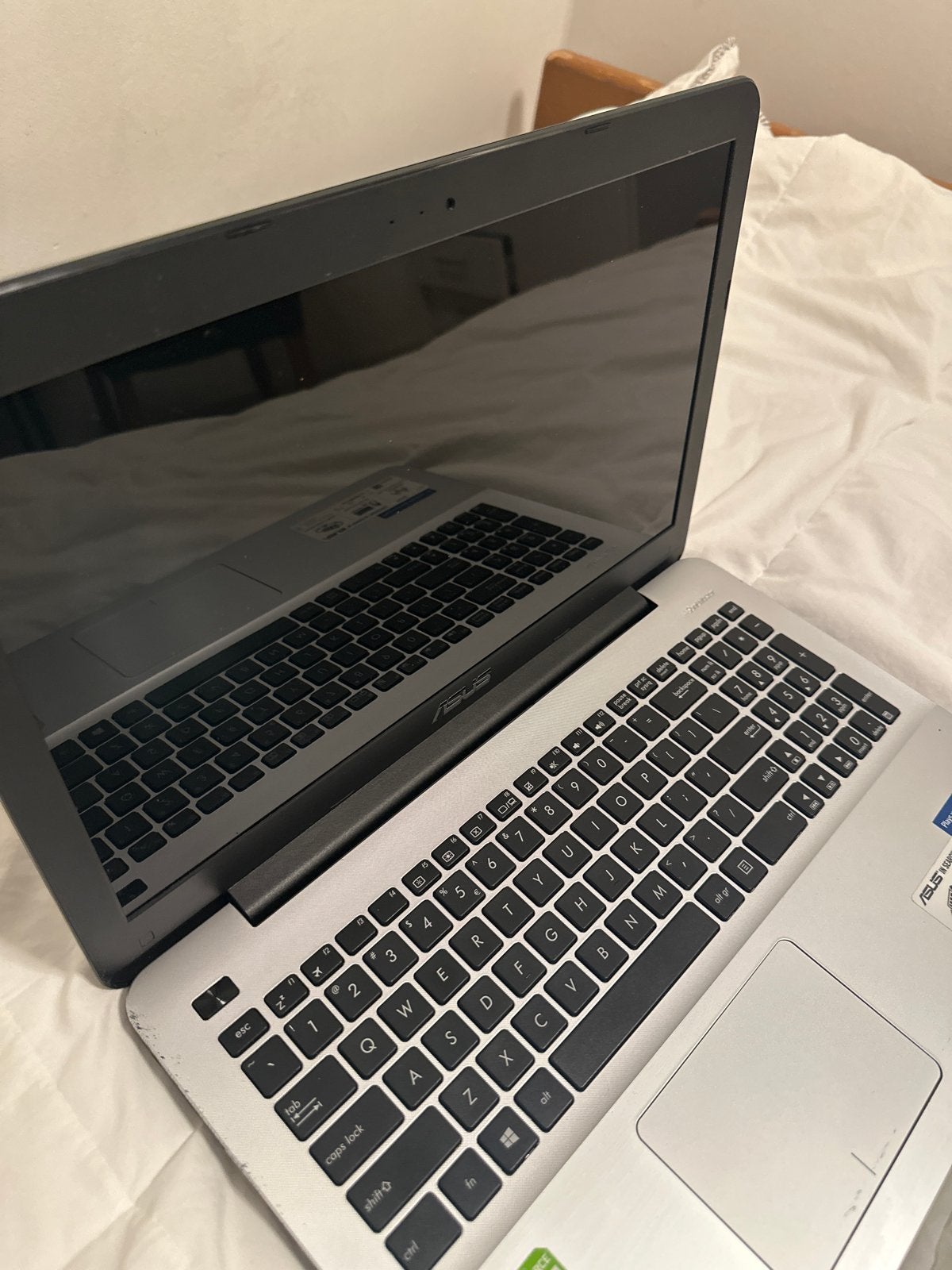 ASUS R556L Laptop - Intel i5, 6GB RAM, 500GB HDD, NVIDIA, Computers en Software, Windows Laptops, Gebruikt, 2 tot 3 Ghz, Ophalen of Verzenden