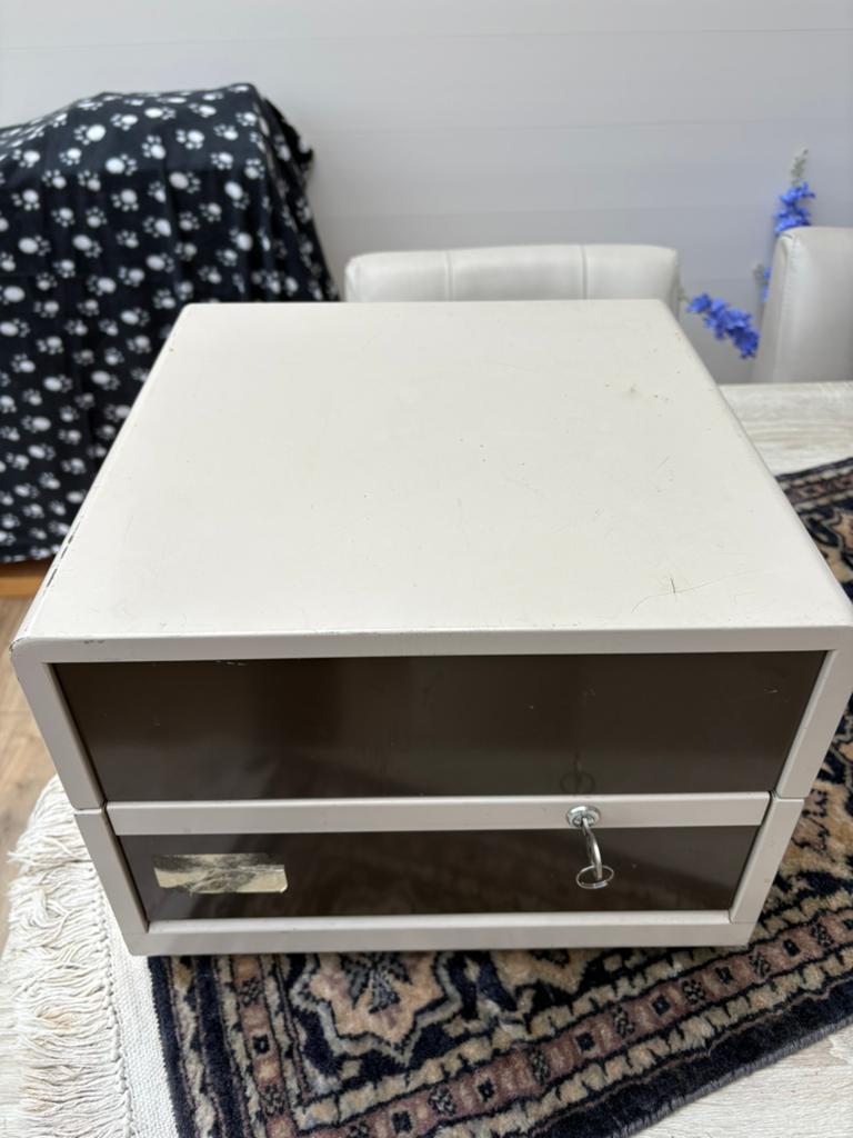Degelijke opbergkist, Huis en Inrichting, Brandblussers en Brandkasten, Ophalen, Gebruikt